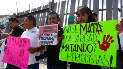 29/11//2023.- Periodistas de distintos medios de comunicación marcharon en Chilpancingo, Guerrero en protesta por el ataque armado contra 4 comunicadores.