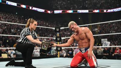 La árbitra estuvo al frente del combate entre Cody Rhodes y AJ Styles, mismo que fue la lucha estelar del Backlash 2024 en Francia.