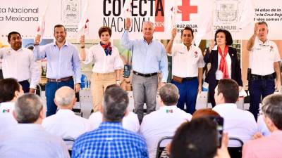El alcalde Román Alberto Cepeda dio el banderazo de arranque de la Colecta Nacional de la Cruz Roja Torreón en su edición 2024.