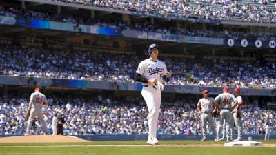 Shohei Ohtani llegó tres veces a las bases en el triunfo de los Dodgers de Los Ángeles ante los Cardinals.
