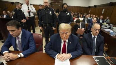 El expresidente Donald Trump asistió nuevamente al juicio en su contra, al que tiene que acudir cuatro días a la semana.