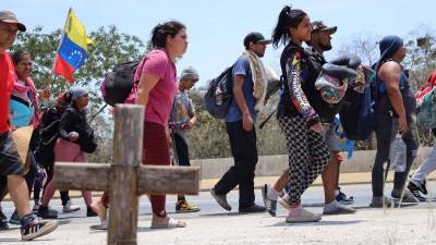 Las caravanas de migrantes hacia la frontera de México con Estados Unidos serán cada vez más ante las elecciones de ambos países alimentadas por la fe religiosa y los engaños de los grupos criminales.