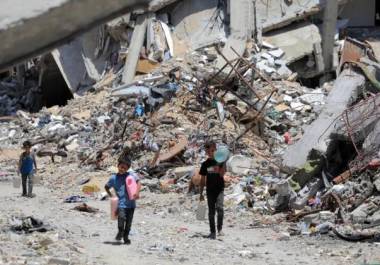 El funcionario dijo que Israel todavía estaba esperando que OCHA reconociera que un incidente en un hospital al principio de la guerra que mató a casi 100 civiles fue en realidad causado por un cohete errante disparado por uno de los grupos terroristas de Gaza.
