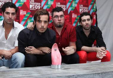 En el caso de PXNDX, una supuesta traición dentro de su círculo más íntimo habría sido el verdadero detonante de la disolución. En el caso de PXNDX, una supuesta traición dentro de su círculo más íntimo habría sido el verdadero detonante de la disolución.