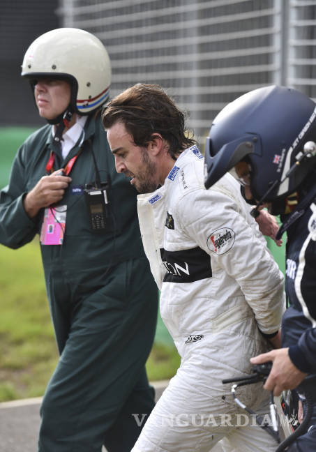 $!Alonso sufre un espectacular choque en el GP de Australia (VIDEO)