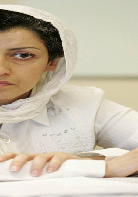 $!El activista iraní Narges Mohammadi asiste a una conferencia de prensa en la sede de la ONU en Ginebra, Suiza.