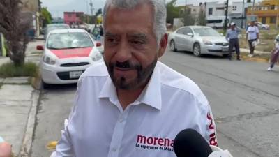 Gerardo Covarrubias fue entrevistado durante sus actividades proselitistas, en el vecino Ramos Arizpe.