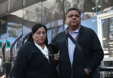 Gustavo Isidro Soto Miranda, mejor conocido como ‘El Jaguar’, anunció una denuncia por difamación contra Mario Escobar, padre de Debanhi Susana Escobar Bazaldúa, la cual fue calificada como improcedente. Gustavo Isidro Soto Miranda, mejor conocido como ‘El Jaguar’, anunció una denuncia por difamación contra Mario Escobar, padre de Debanhi Susana Escobar Bazaldúa, la cual fue calificada como improcedente.