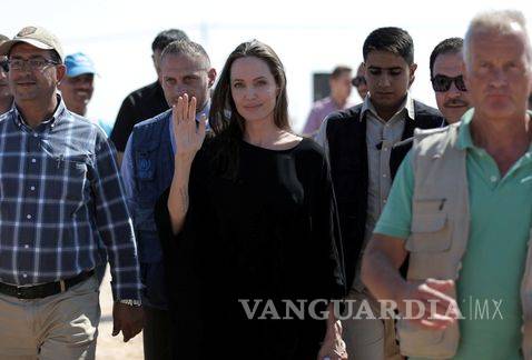 $!Angelina Jolie viaja a Kenia para visitar a niñas refugiadas
