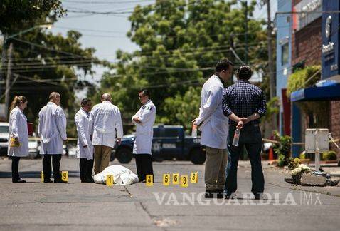 $!PGR recrea asesinato de Javier Valdez en Culiacán