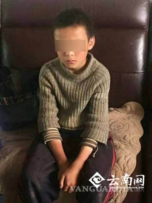 $!Un niño chino sobrevive 24 días alimentándose de carne de serpiente