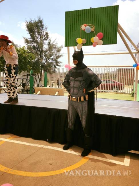 $!Rafa Márquez se disfrazó de Batman por el Día del Niño