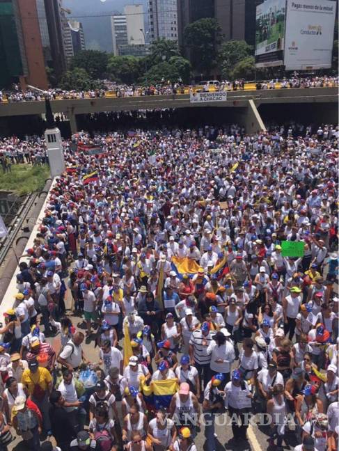 $!Mujeres protestan contra la represión en Venezuela