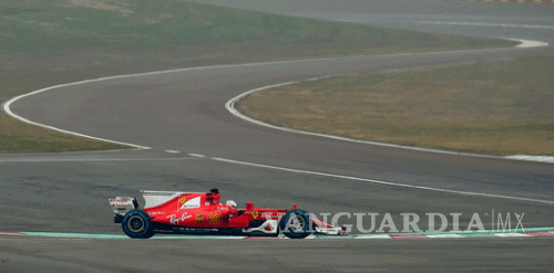 $!Ferrari presenta SF70 H con el que espera volver a ganar