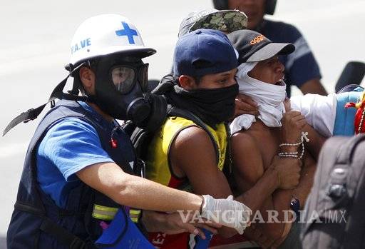 $!Venezolanos con hambre cruzan frontera colombiana para comer