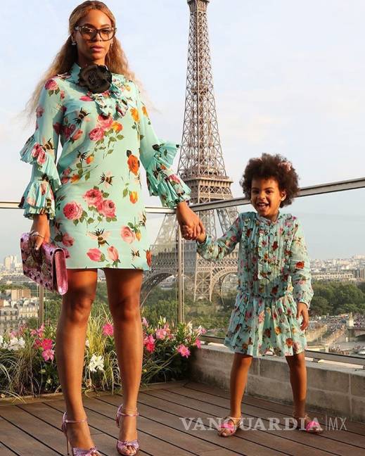 $!Beyoncé y su hija conquistan París al estilo fashion twins