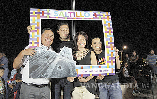 $!Saltillo celebra su ‘439 Aniversario’, le cantan las mañanitas en la Plaza México