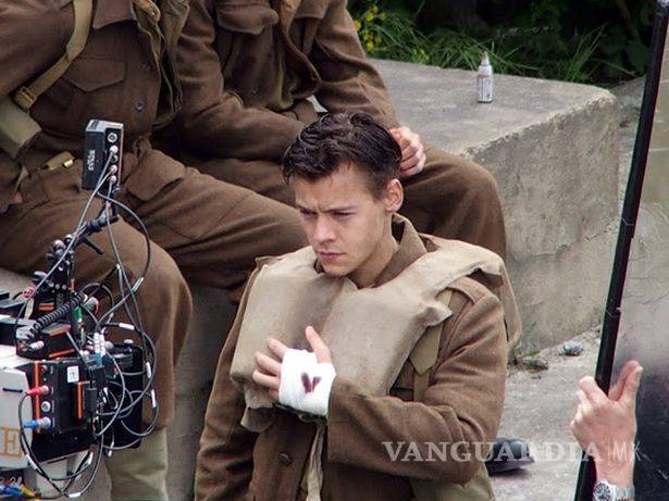 $!Revelan primeras imágenes de Harry Styles en lo nuevo de Christopher Nolan