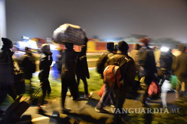 $!Francia desaloja a refugiados de 'La Jungla' de Calais