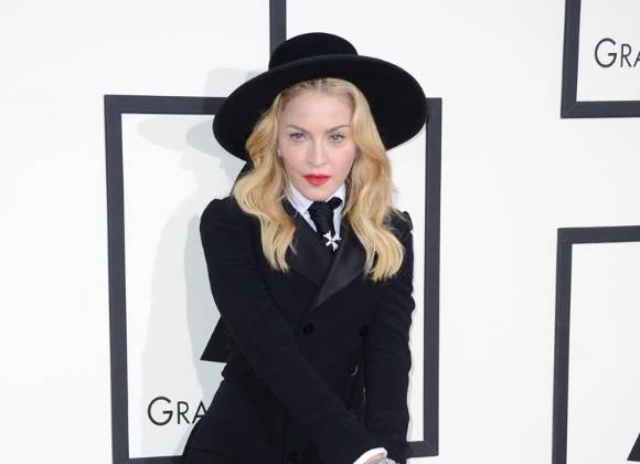 Madonna Presentar A Pussy Riot En Concierto