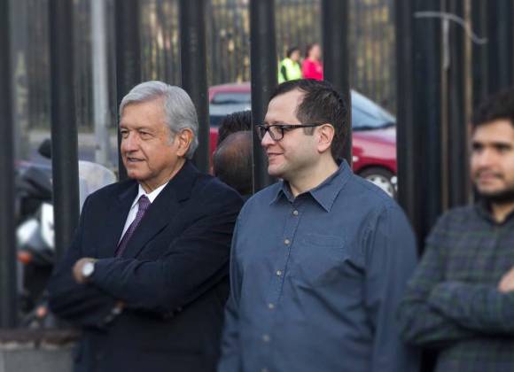 Acusan a AMLO de montaje empresa donde trabaja su hijo José Ramón creó