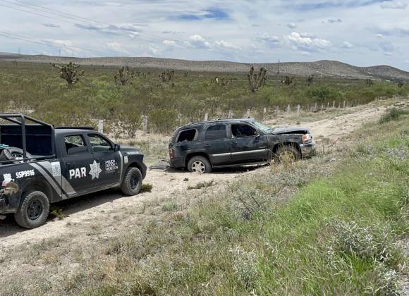 Se Revienta Llanta Y Vuelcan Paisanos En Carretera A Zacatecas