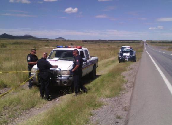 Hallan cinco cadáveres en carretera de Chihuahua