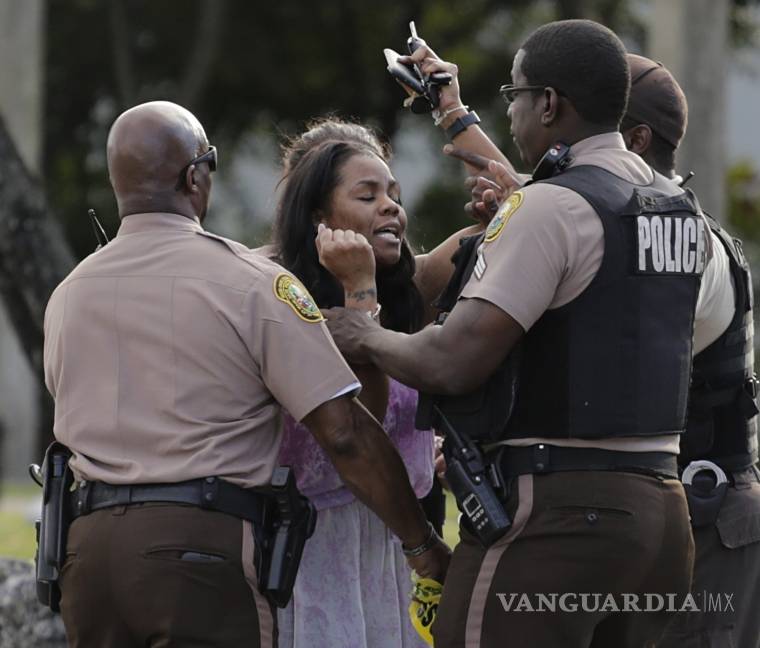 $!Balacera deja ocho heridos en parque Martin Luther King de Florida