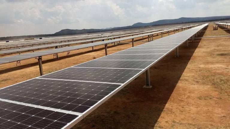 Gobierno de AMLO da 9,641 mdp para arrancar la construcción de parque solar en Sonora $!Gobierno de AMLO da 9,641 mdp para arrancar la construcción de parque solar en Sonora