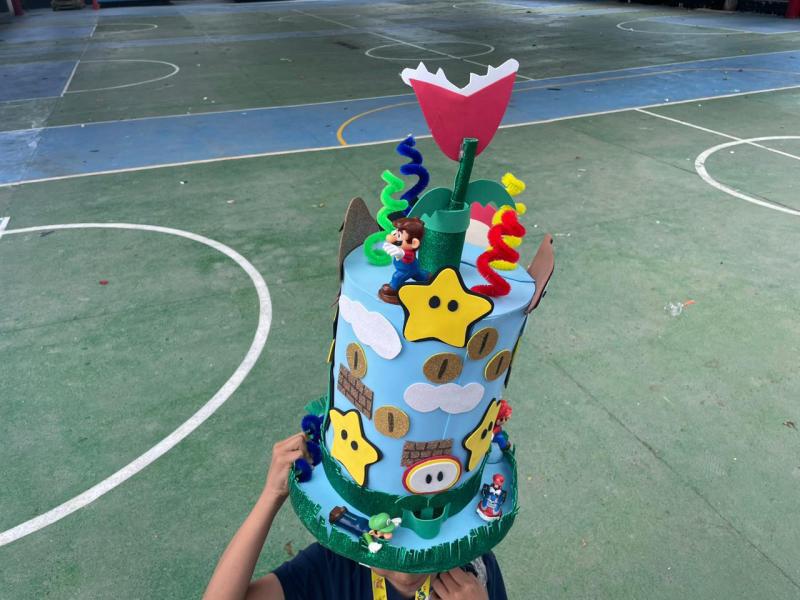$!Una madre de familia declaró que ella ofreció el servicio de crear el sombrero de varias otras alumnas y estimó cada sombrero entre 150 y 250 pesos.