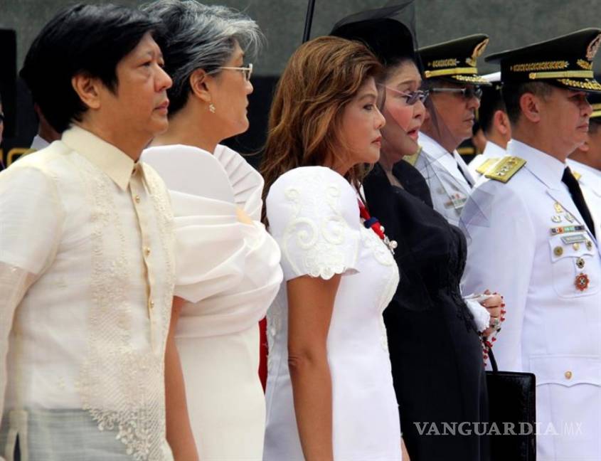$!Entierran a ex dictador Marcos en Cementerio de los Héroes en Manila