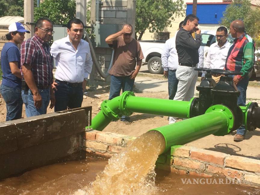$!Simas hace pruebas en equipo de bombeo de nuevo pozo en Torreón