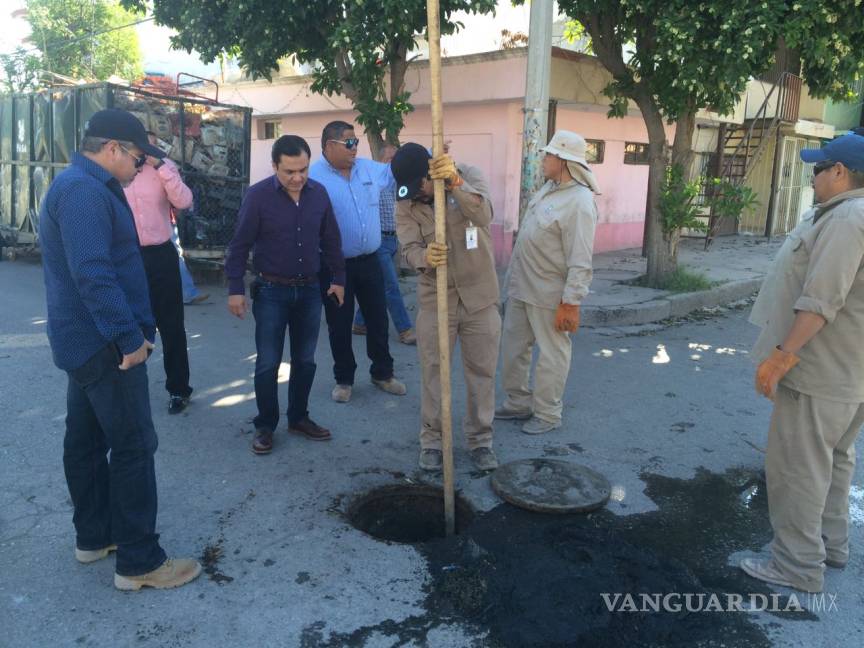 $!Continúa Simas Torreón acciones de desazolve de drenaje en colonias