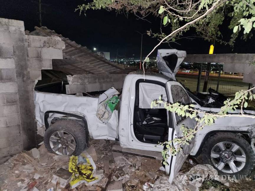 $!Youtuber “El Chiquete Toys” chocó en su camioneta blindada en Culiacán