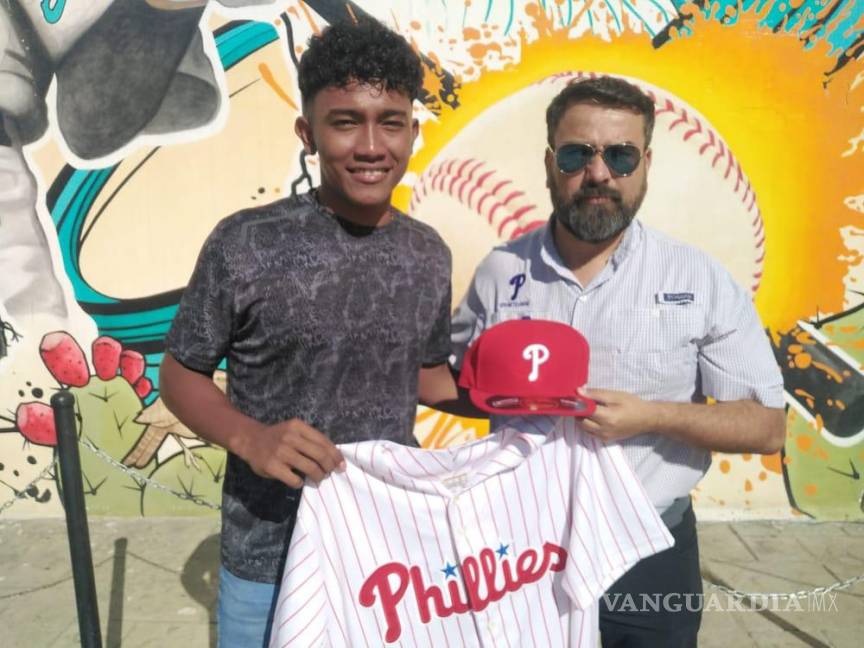 $!Gerardo López, lanzador de 18 años, ahora jugará para los Phillies de Filadelfia.