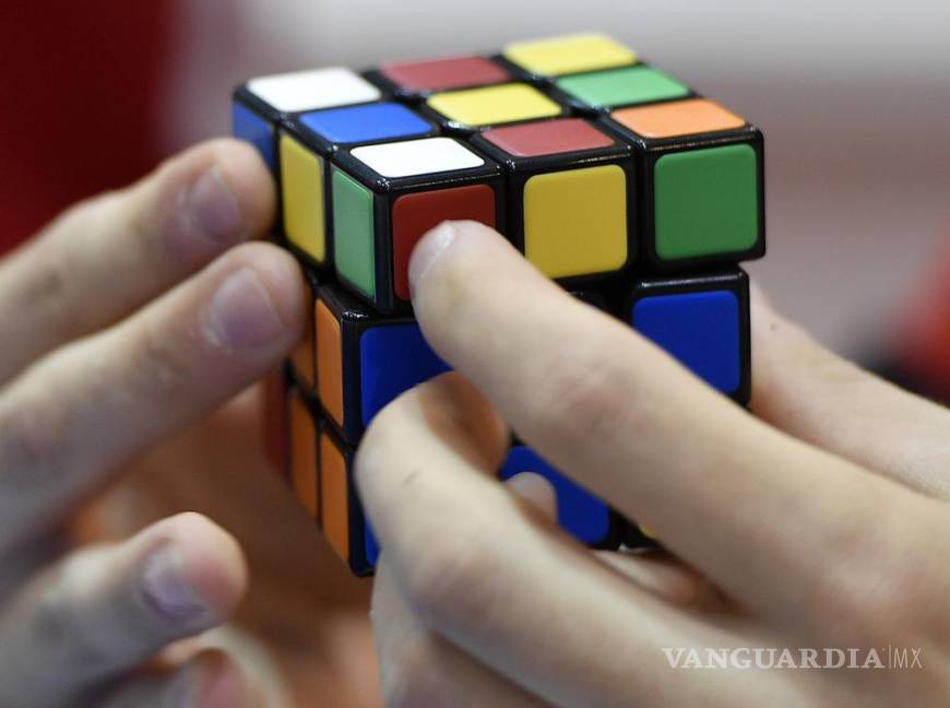 $!“Una de las principales claves del cubo es la contradicción entre complejidad y simplicidad”, dice Ernó Rubik.