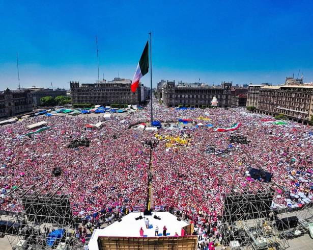 Raymundo Riva Palacio señala que el presidente López Obrador quiso usar a la CNTE como un grupo de choque para disminuir la asistencia al Zócalo de la Ciudad de México de la Marea Rosa.