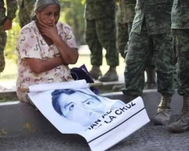 Ocho militares involucrados en ‘Caso Ayotzinapa’, donde desaparecieron a 43 normalistas, seguirán su proceso en libertad.