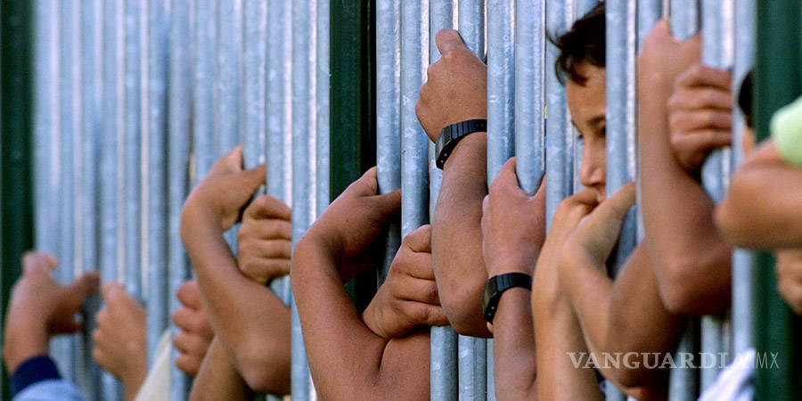 $!“Encarcelados” 377 niños con sus madres en México