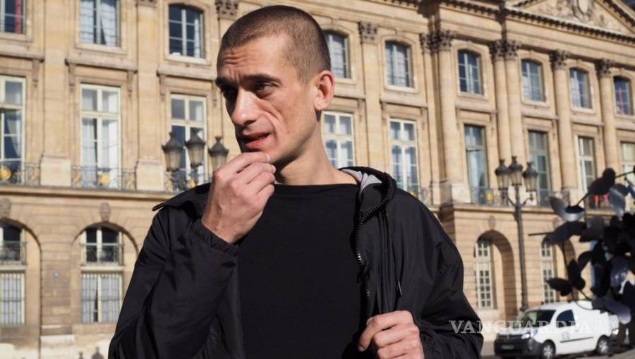$!Por temor el polémico artista Pavlenski huye de Rusia