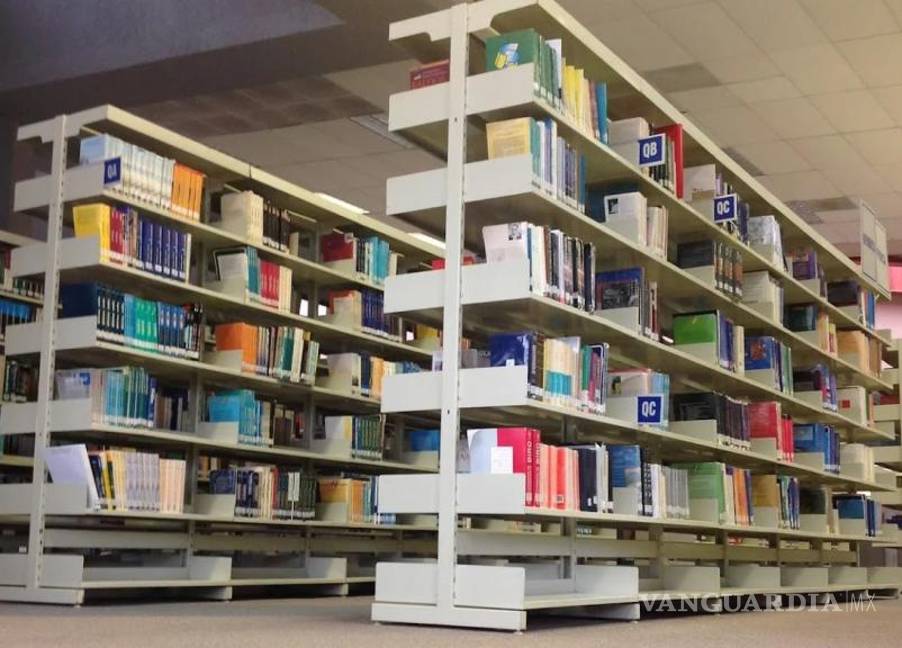 Parte del acervo de la Infoteca de la UAdeC, en Monclova. $!Parte del acervo de la Infoteca de la UAdeC, en Monclova.