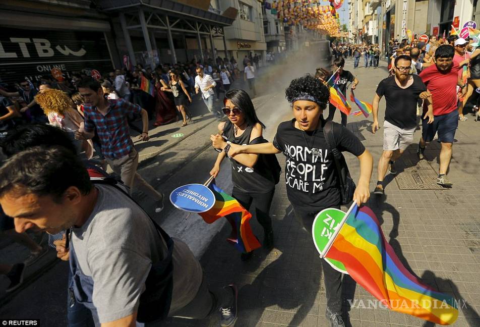 $!Prohíben marcha del orgullo gay en Estambul por amenazas