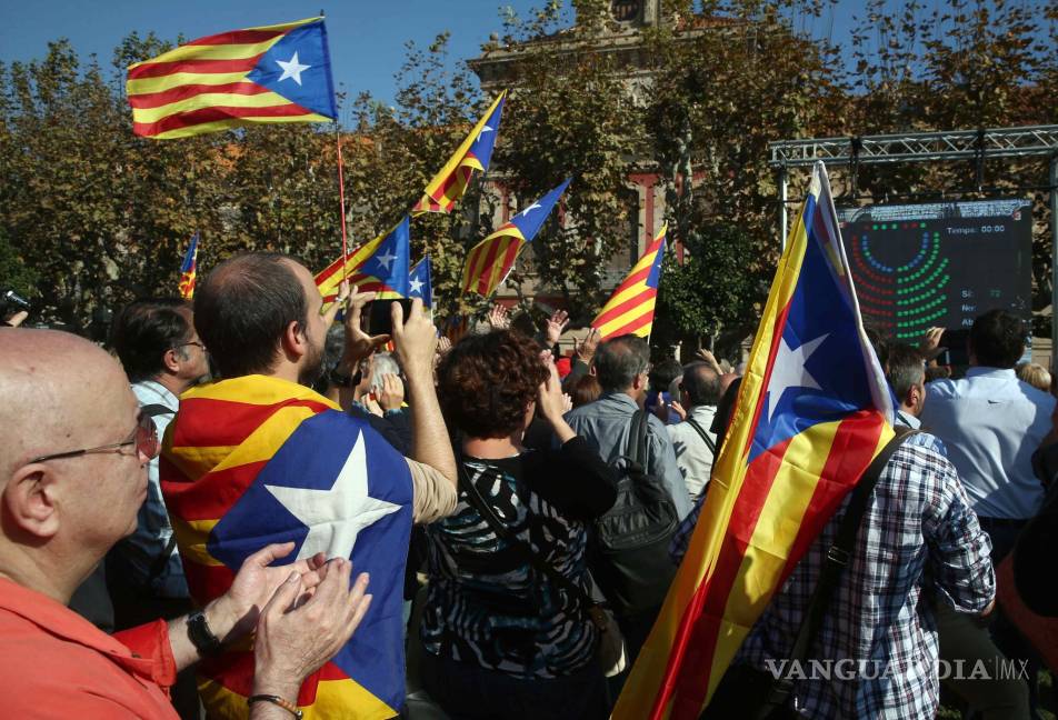 $!Parlamento catalán aprueba la declaración de independencia