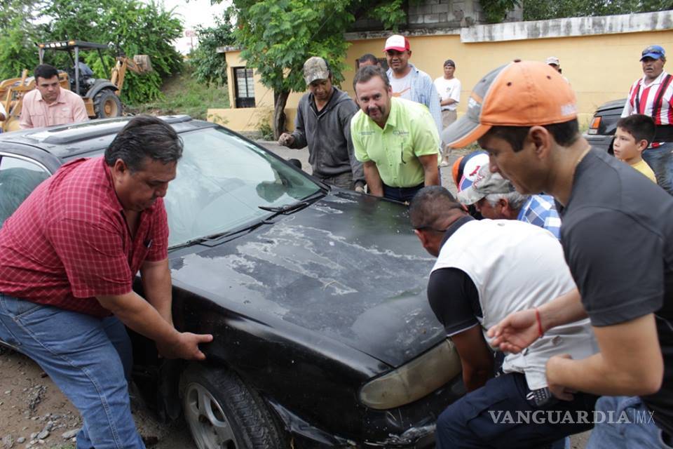$!Autoridades apoyan a familias de Monclova afectadas por la lluvia