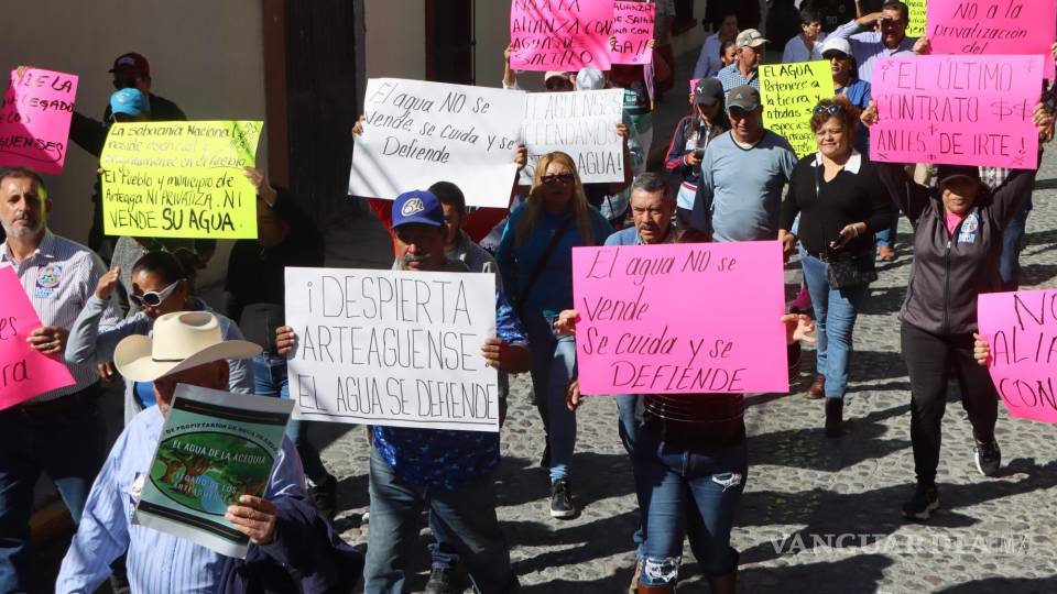 Se Manifiestan Por Acuerdo Entre Arteaga Y Saltillo Para Distribuir El