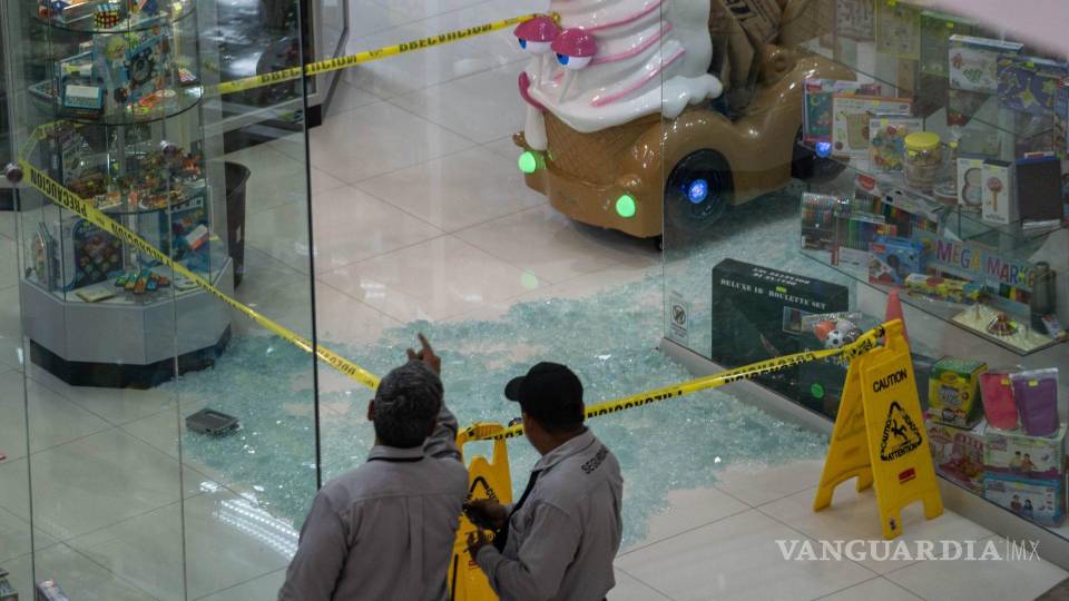 Reportan fuerte movilización policiaca por detonaciones en plaza de