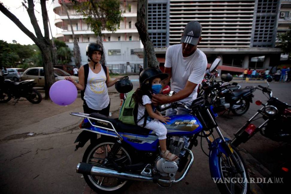 $!Raspón en rodilla genera crisis de salud de niña venezolana