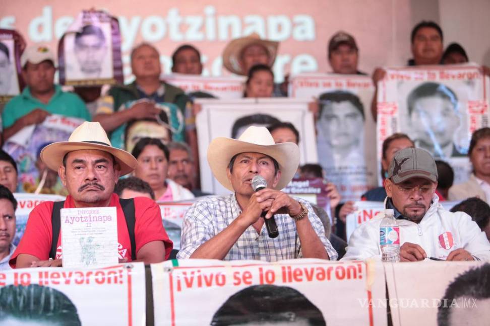 $!“No nos dejen solos”, nuevo clamor por los 43 de Ayotzinapa