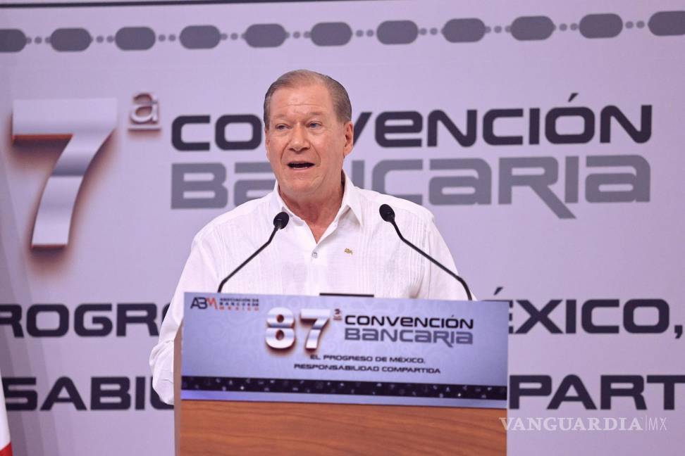 $!El presidente de la Asociación de Bancos de México, Julio Carranza, participa en la 87 Convención Bancaria en Acapulco (México).