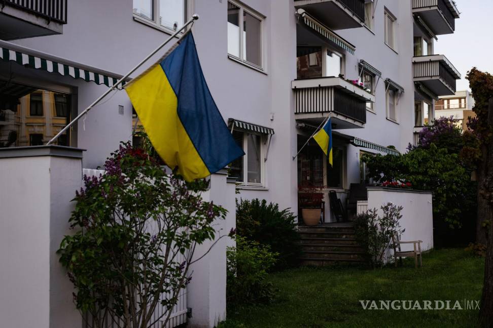 $!Apoyo a Ucrania en las calles alrededor de la Embajada Rusa en Oslo, Noruega.